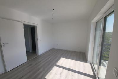 Casă cu 4 camere cu Teren 300 Mp în Hlincea - 10