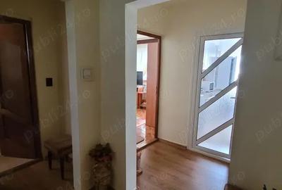 Inchiriez apartament 2 camere - 10