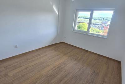 Apartament cu 3 camere decomandat în Baciu - 11