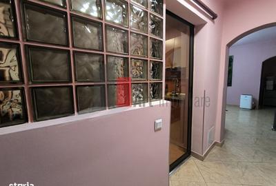 Apartament cu 3 camere semidecomandat în Crângași