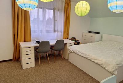 Casă cu 4 camere în Central - 2