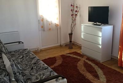 Garsonieră decomandată în Central