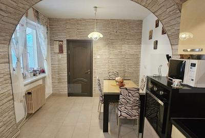 CASĂ CU VEDERE CĂTRE CASTELUL CORVINILOR - EXCLUSIVITATE BLITZ - COMISION 0% - 15