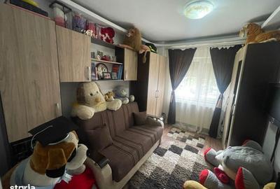 Apartament cu 4 camere decomandat în 1 Mai - 9