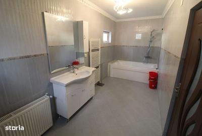 Casă cu 4 camere în Central - 8