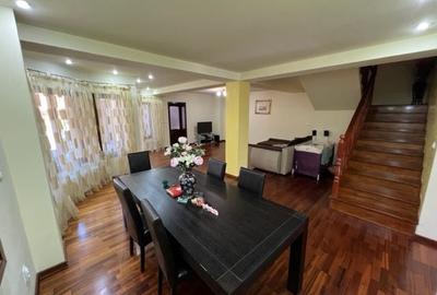 Casă individuală cu 10 camere cu Canalizare în Central - 24