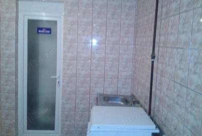 Spațiu comercial, de 950 mp, în Badea Cârțan - 5