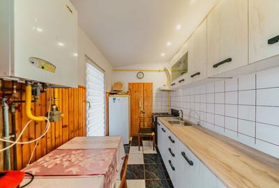 Apartament cu 4 camere decomandat în Grădiște