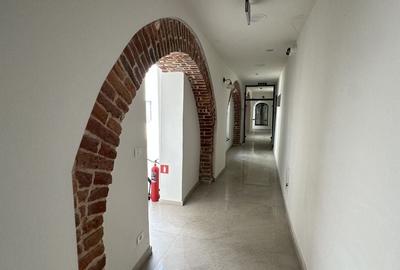 Birou, de 27.700000762940 mp, în Ultracentral - 7