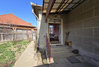 Casă cu 3 camere cu Teren 227 Mp în Central - 2