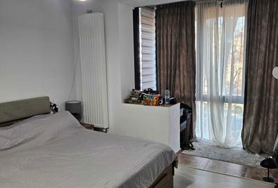 Apartament cu 3 camere semidecomandat în Calea București - 4