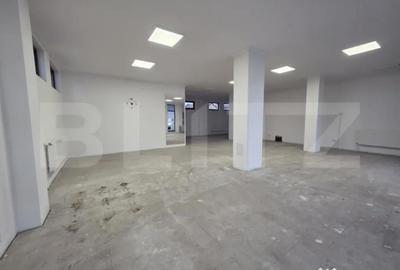 Spațiu comercial, de 270 mp, în Semicentral - 3
