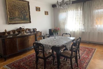 Apartament cu 3 camere decomandat, mobilat în Central - 1