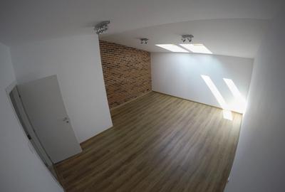 Casă individuală cu 5 camere cu Canalizare în Central - 28