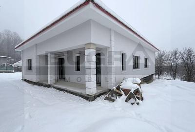 Casă individuală cu 4 camere cu Canalizare în Popești