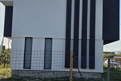 Casă cu 3 camere în Teiu - 6