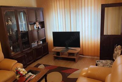 Apartament cu 3 camere decomandat în Cug - 3