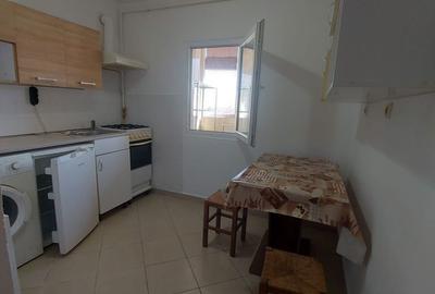 Garsonieră decomandată în Central - 7