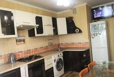 De vanzare apartament 2 camere zona Baicului - 7