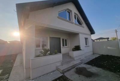 Casă cu 3 camere în Lumina - 2