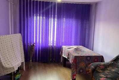 Apartament cu 4 camere decomandat în Central - 3