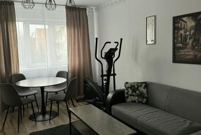Apartament cu 3 camere decomandat în 1 Mai - 1