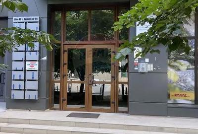 Apartament cu 4 camere decomandat în P-ța Victoriei - 2