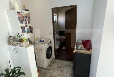 Casa cu 3 camere, 90 mp, 2 anexe gospodaresti si teren de 3000 mp, zona Crucisor - 6