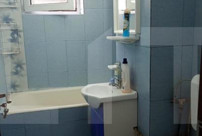 Apartament cu 2 camere semidecomandat, mobilat în Simeria