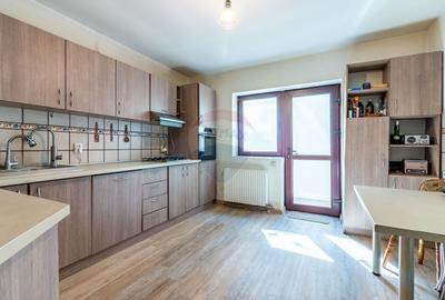 Casa / Vila cu 5 camere de vanzare Popesti-Leordeni - 12