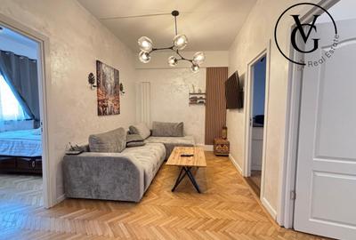 Apartament cu 4 camere semidecomandat, mobilat în P-ța Universității - 9