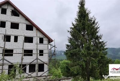 Casă cu 25 camere cu Teren 2000 Mp în Toplița - 4