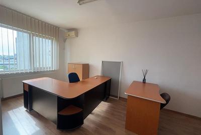 Birou, de 32 mp, în Exterior Vest - 2