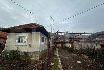 Casa pe parter, teren de 1813mp, zona Runcu - 1