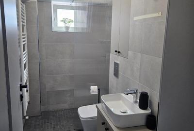 Apartament cu 3 camere decomandat, mobilat în 13 Septembrie - 5