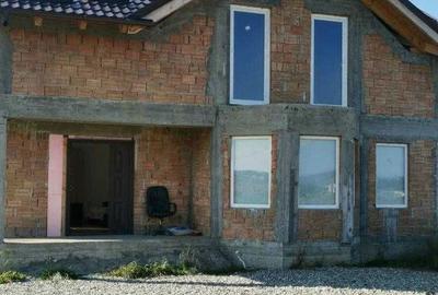 Casă cu 4 camere cu Teren 589 Mp în Bod - 2