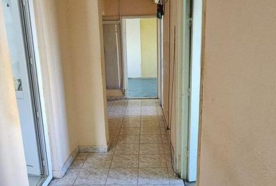 Apartament cu 3 camere decomandat în Faleza Nord
