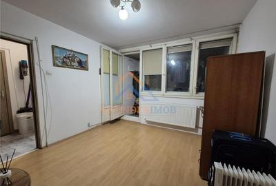 Apartament cu 3 camere semidecomandat, mobilat în Dristor - 5