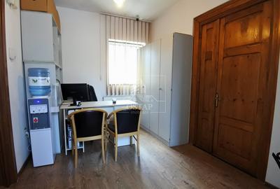 Birou, de 45 mp, în Central - 3