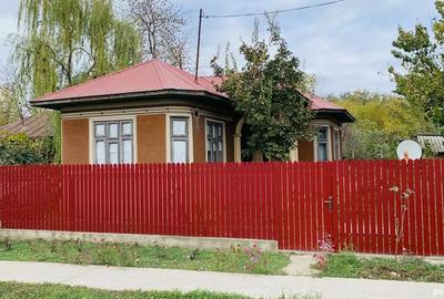 Casă cu 4 camere în Mihai Viteazu - 1