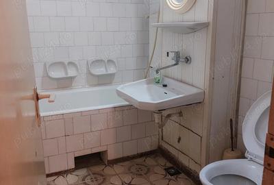 Dau in chirie ap. 3 camere, 2 bai, cart. Mana?tur Dau in chirie ap. 3 camere, 2 bai, cart. Mana?tur - 3