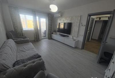 Apartament cu 2 camere decomandat în CET - 4