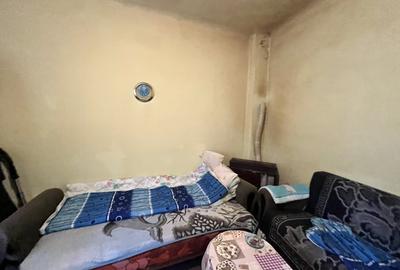 Apartament de Vanzare | Zona Schei | 1/3 din Curte