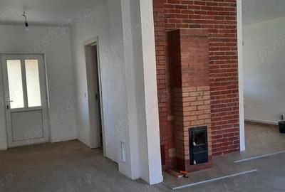 Casă cu 3 camere cu Teren 860 Mp în Târgu Ocna - 9