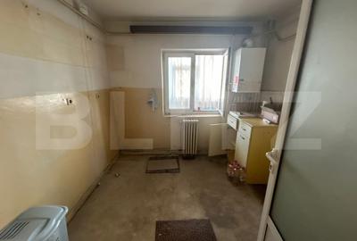 Apartament cu 4 camere, 80 mp, zona CUG - 12