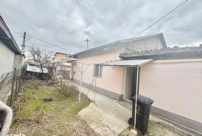 Casă cu 3 camere în Uiești