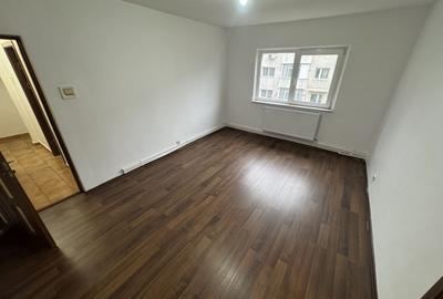 Apartament cu 2 camere semidecomandat în Inel I - 2