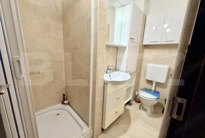 Apartament cu 3 camere semidecomandat în Cetate - 2