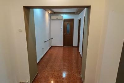 Apartament cu 3 camere decomandat în Central - 12