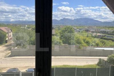 Casă cu 5 camere cu Canalizare în Central - 2